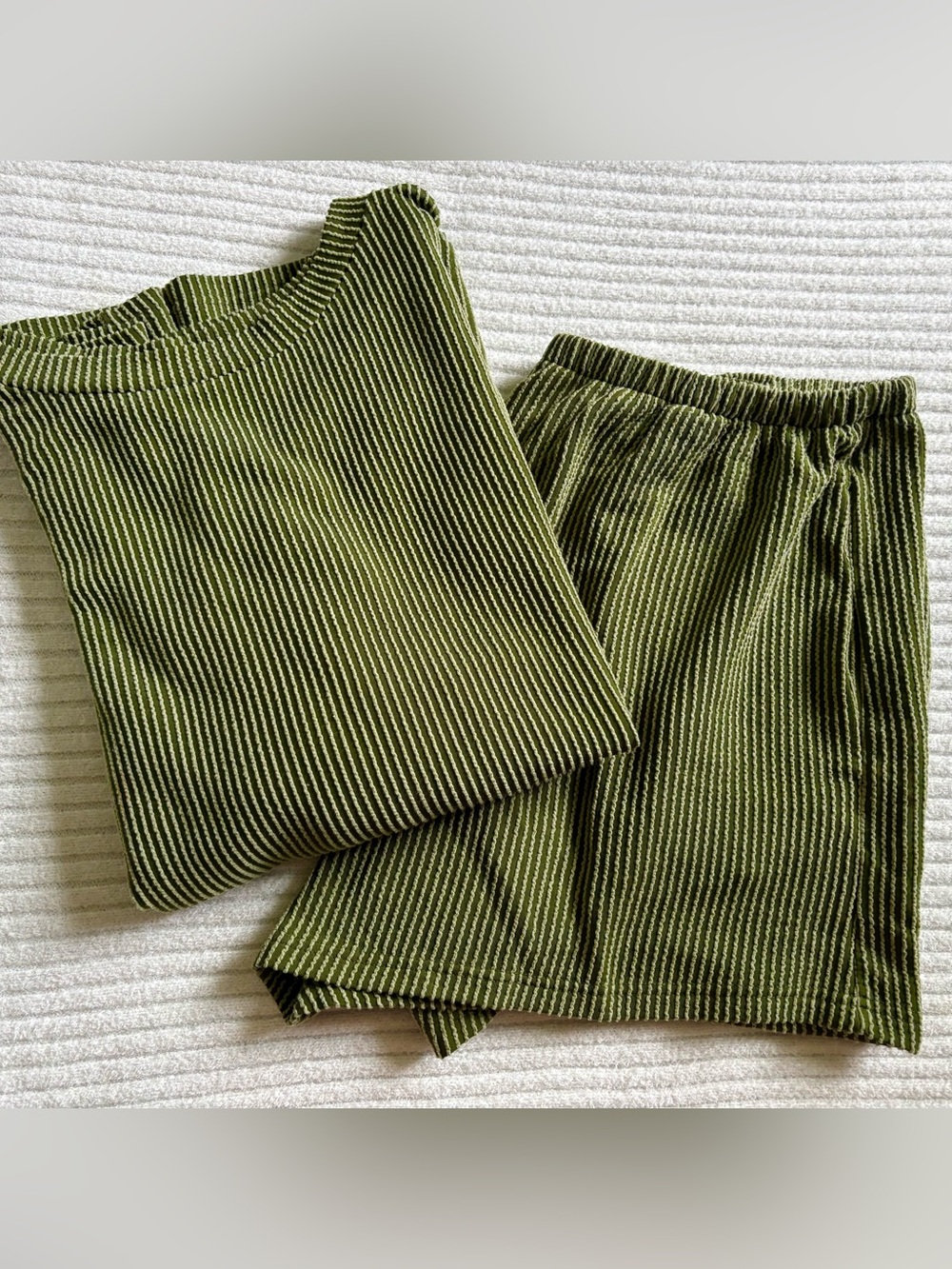 Olive Ribbed Lounge Set - Picture 2 of 2
